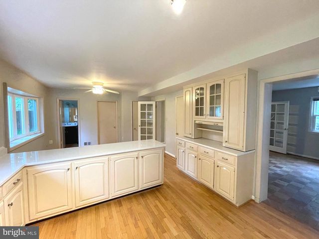 6933 TYNDALE ST, Mclean, VA 22101