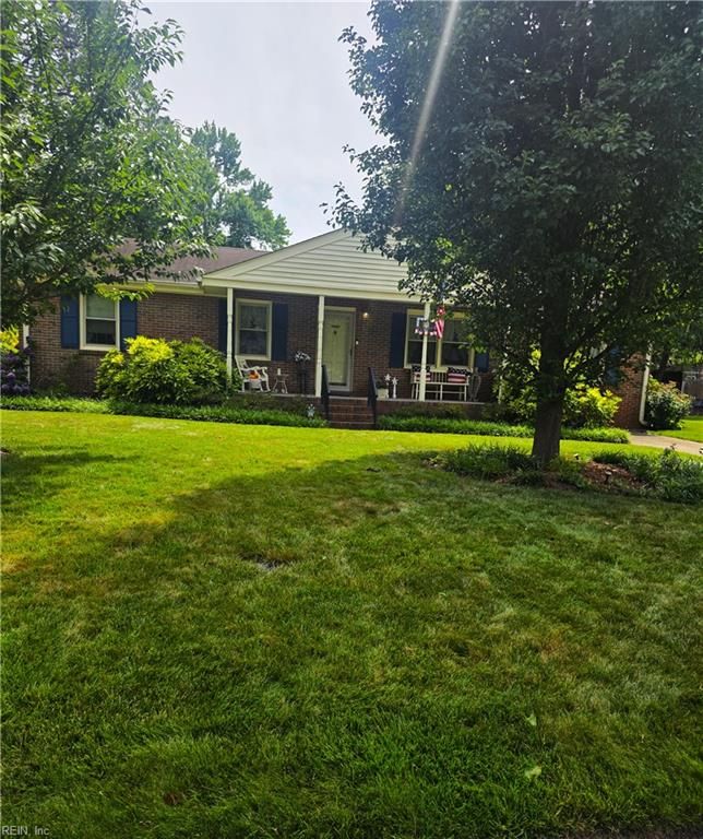 4020 Forresthills DR, Portsmouth, VA 23703