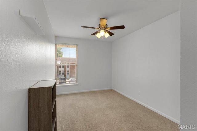 1943 Greenpoint Drive 302, Kirkwood, MO 63122