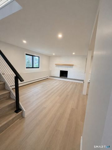 77 School House Road, Wallingford, CT 06492