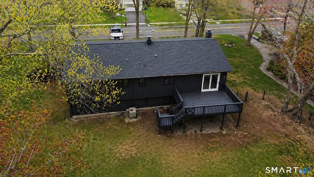 77 School House Road, Wallingford, CT 06492