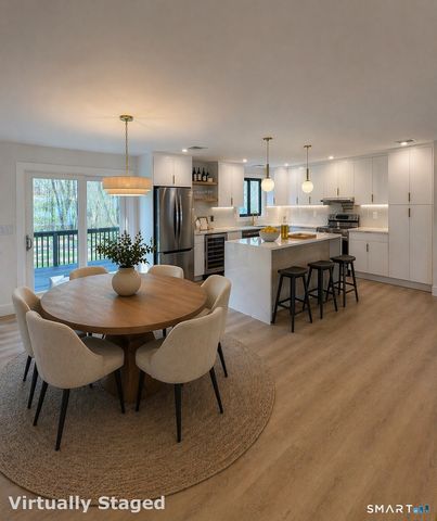 77 School House Road, Wallingford, CT 06492