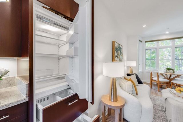 2628 Telegraph Ave 303, Berkeley, CA 94704