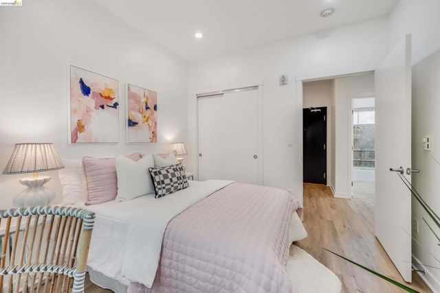 2628 Telegraph Ave 303, Berkeley, CA 94704