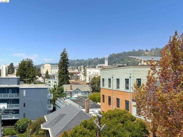 2628 Telegraph Ave 303, Berkeley, CA 94704