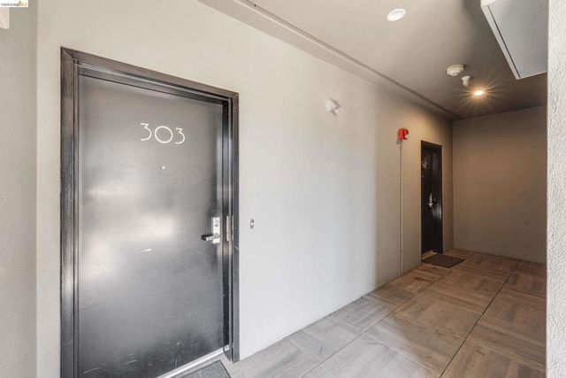 2628 Telegraph Ave 303, Berkeley, CA 94704