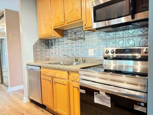 4110 RAHN Road 221, Eagan, MN 55122