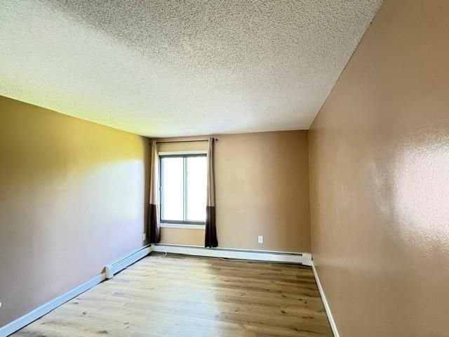 4110 RAHN Road 221, Eagan, MN 55122