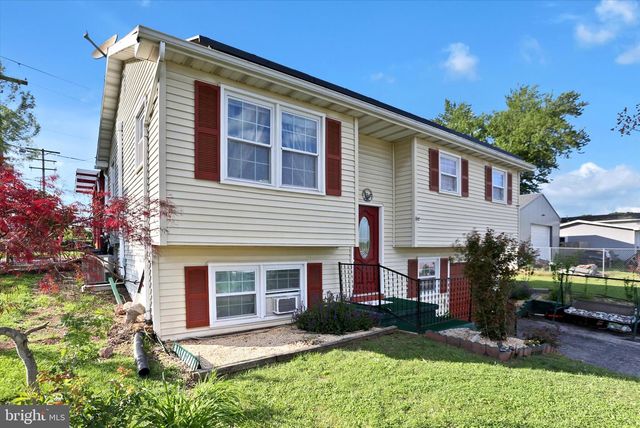 3269 NIGHT IN GALE DR, Dover, PA 17315