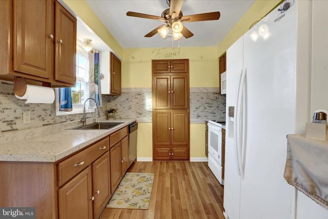 3269 NIGHT IN GALE DR, Dover, PA 17315