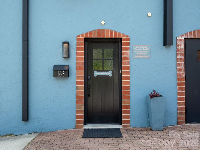 44 Church Street, Waynesville, NC 28786