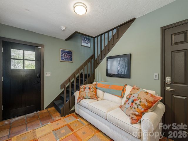 44 Church Street, Waynesville, NC 28786