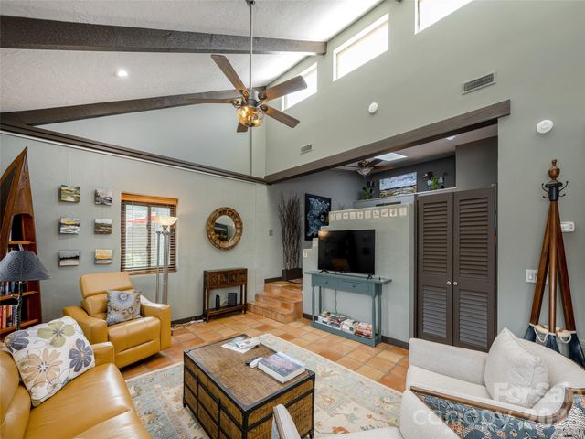 44 Church Street, Waynesville, NC 28786
