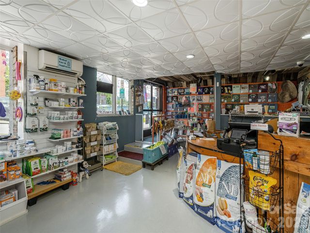 44 Church Street, Waynesville, NC 28786