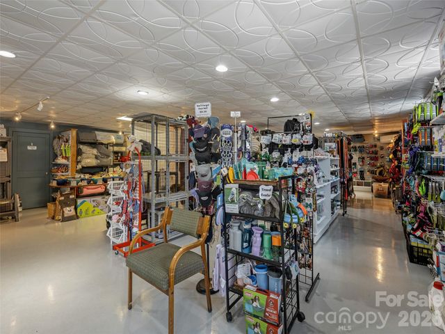 44 Church Street, Waynesville, NC 28786