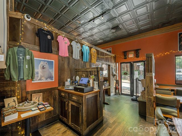 44 Church Street, Waynesville, NC 28786