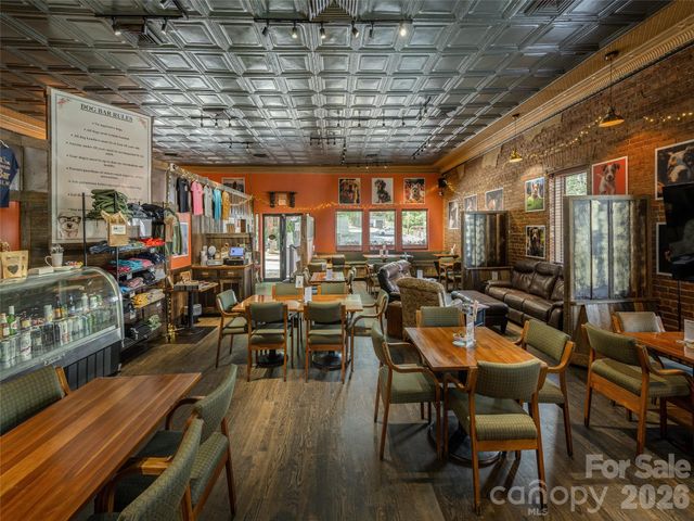 44 Church Street, Waynesville, NC 28786