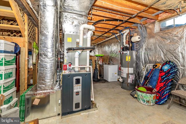 11110 MAHOGANY DR, Hagerstown, MD 21742