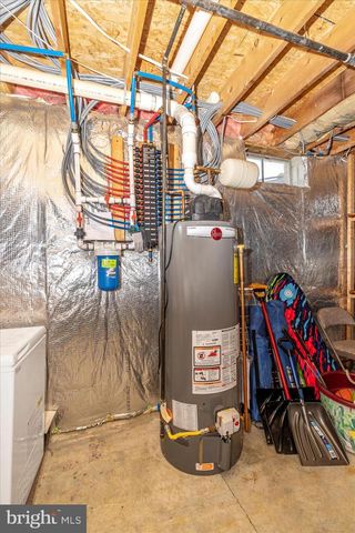 11110 MAHOGANY DR, Hagerstown, MD 21742