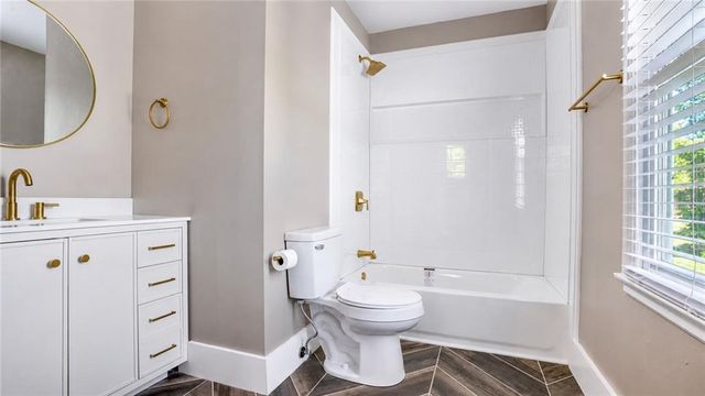 2209 NE 39th Terrace, Kansas City, MO 64116