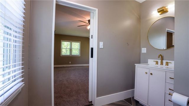 2209 NE 39th Terrace, Kansas City, MO 64116