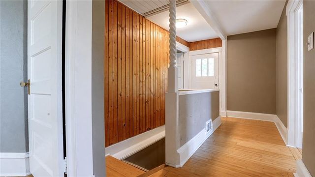 2209 NE 39th Terrace, Kansas City, MO 64116