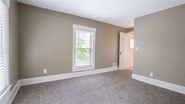 2209 NE 39th Terrace, Kansas City, MO 64116