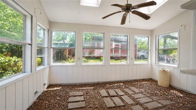2209 NE 39th Terrace, Kansas City, MO 64116