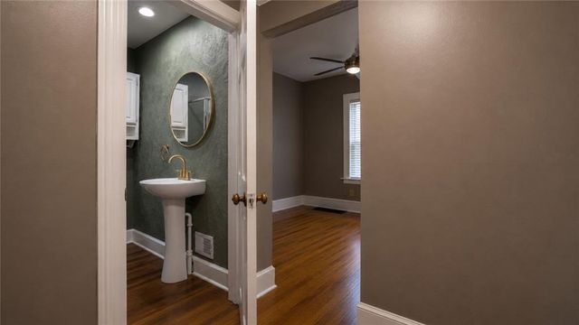 2209 NE 39th Terrace, Kansas City, MO 64116