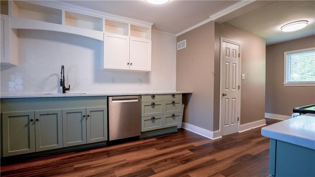 2209 NE 39th Terrace, Kansas City, MO 64116