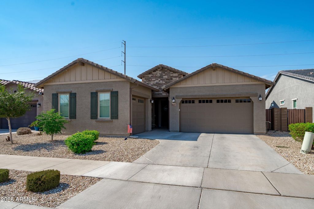 18884 W Shaw Butte Drive, Surprise, AZ 85388 — photo 2