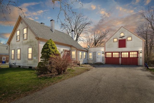 700 High St, Hanson, MA 02341