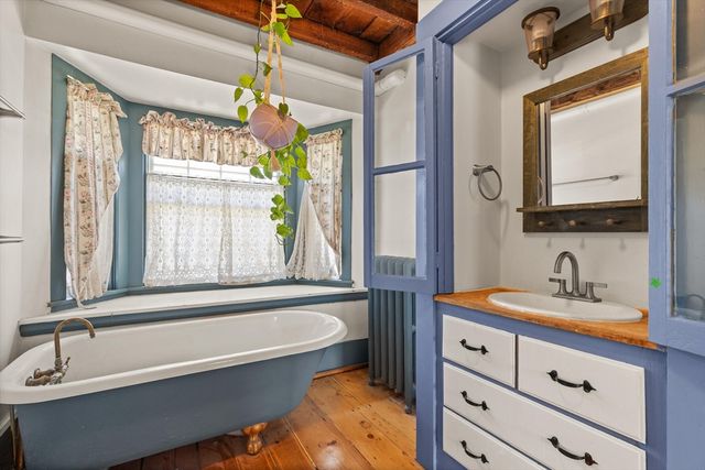 700 High St, Hanson, MA 02341