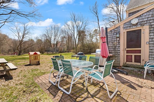 700 High St, Hanson, MA 02341