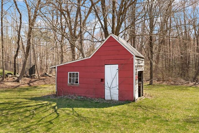 700 High St, Hanson, MA 02341