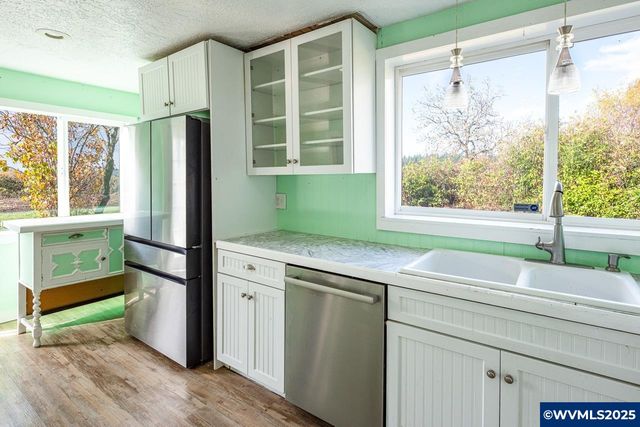 39036 Scravel Hill Rd NE, Albany, OR 97321