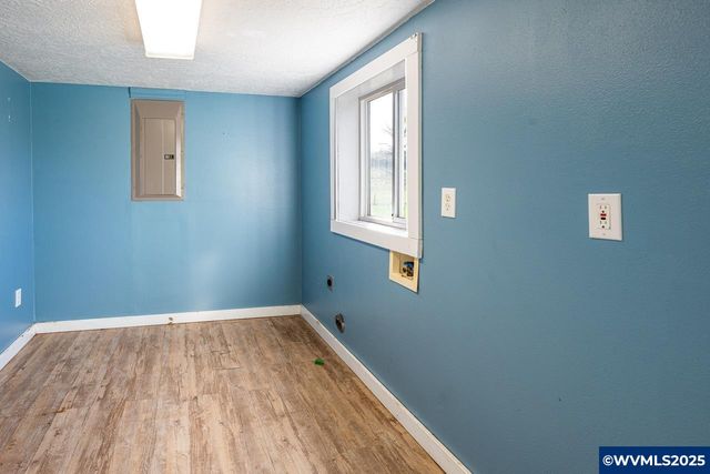 39036 Scravel Hill Rd NE, Albany, OR 97321