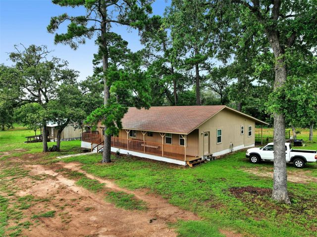 2169 Highway 304, Smithville, TX 78957