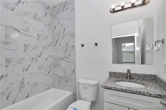 7858 N Merrimac Way, Citrus Springs, FL 34434