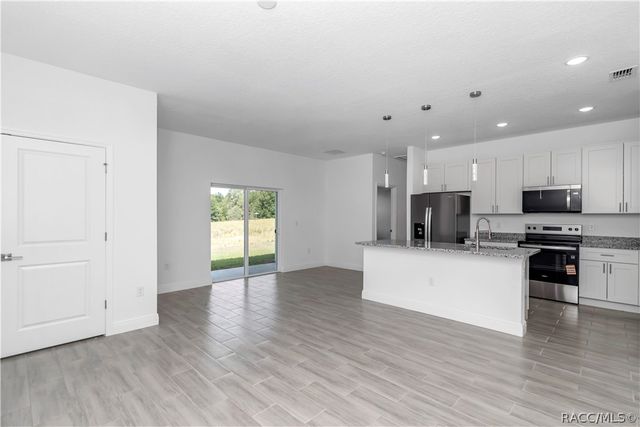 7858 N Merrimac Way, Citrus Springs, FL 34434