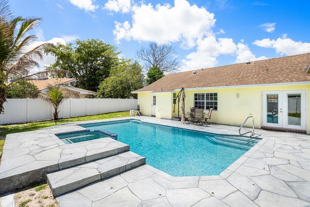 246 Natchez Court, Royal Palm Beach, FL 33411