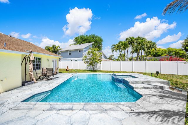 246 Natchez Court, Royal Palm Beach, FL 33411