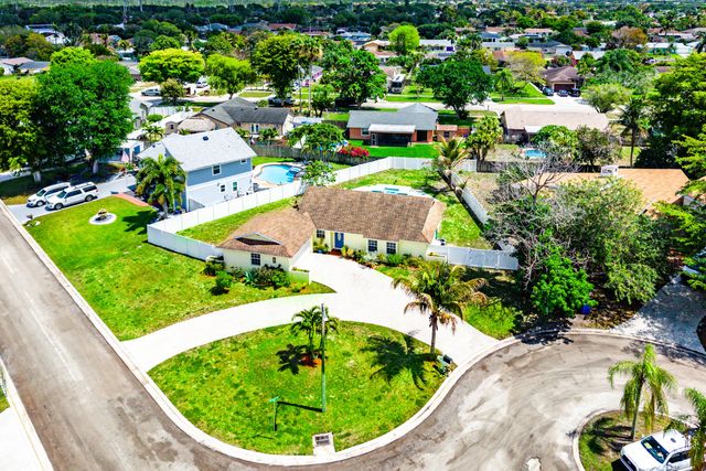 246 Natchez Court, Royal Palm Beach, FL 33411
