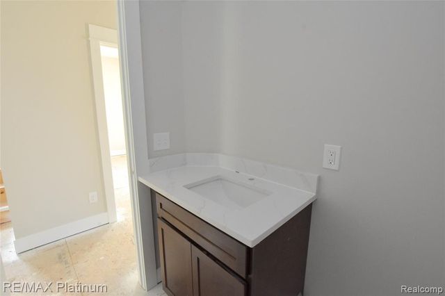 4570 Stillmeadow, Howell, MI 48843