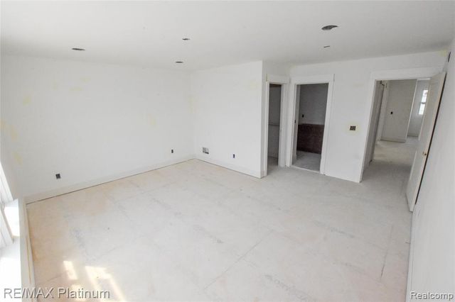 4570 Stillmeadow, Howell, MI 48843
