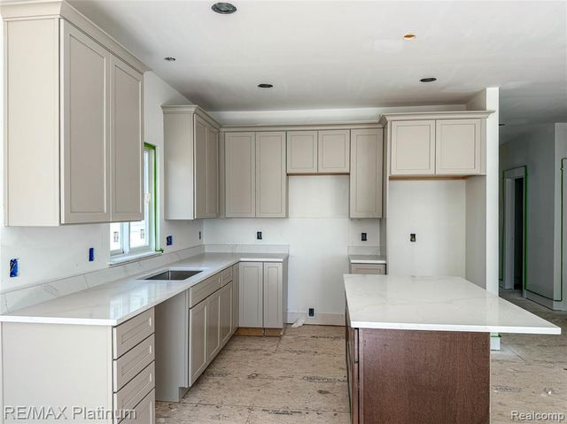 4570 Stillmeadow, Howell, MI 48843