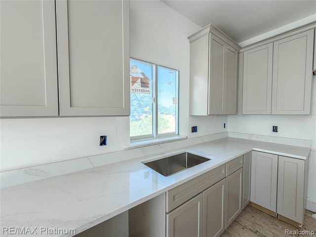 4570 Stillmeadow, Howell, MI 48843