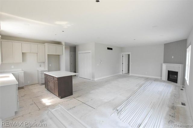 4570 Stillmeadow, Howell, MI 48843