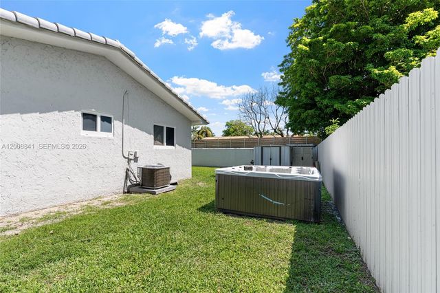 12724 SW 33rd Terrace, Miami, FL 33175
