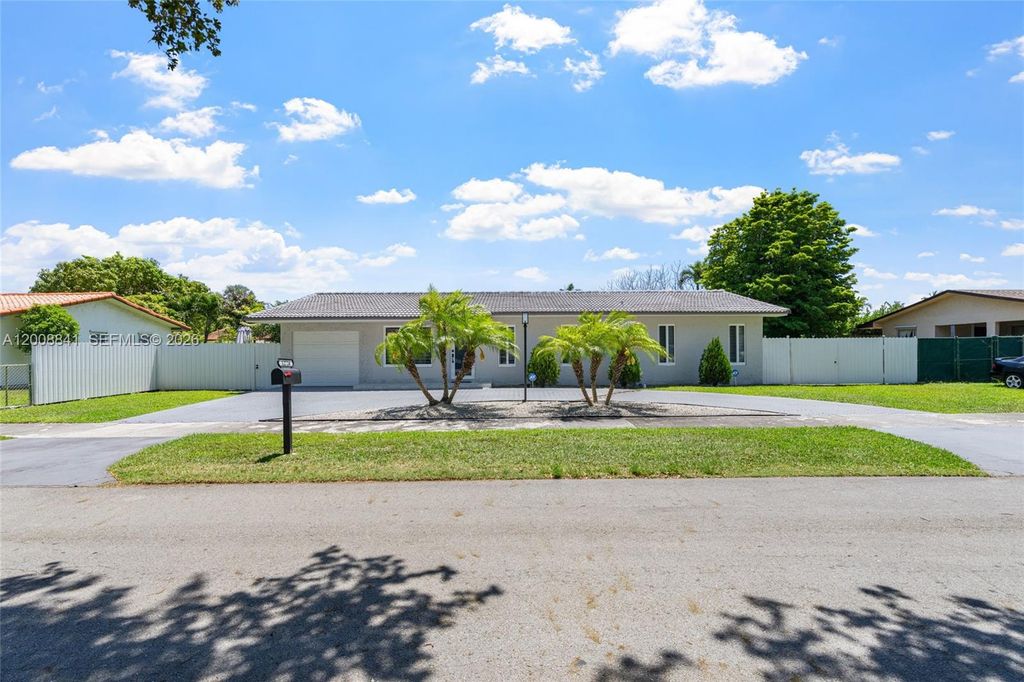 12724 SW 33rd Terrace, Miami, FL 33175